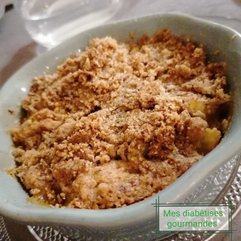 Mini crumble aux pommes, amandes et sucre de coco