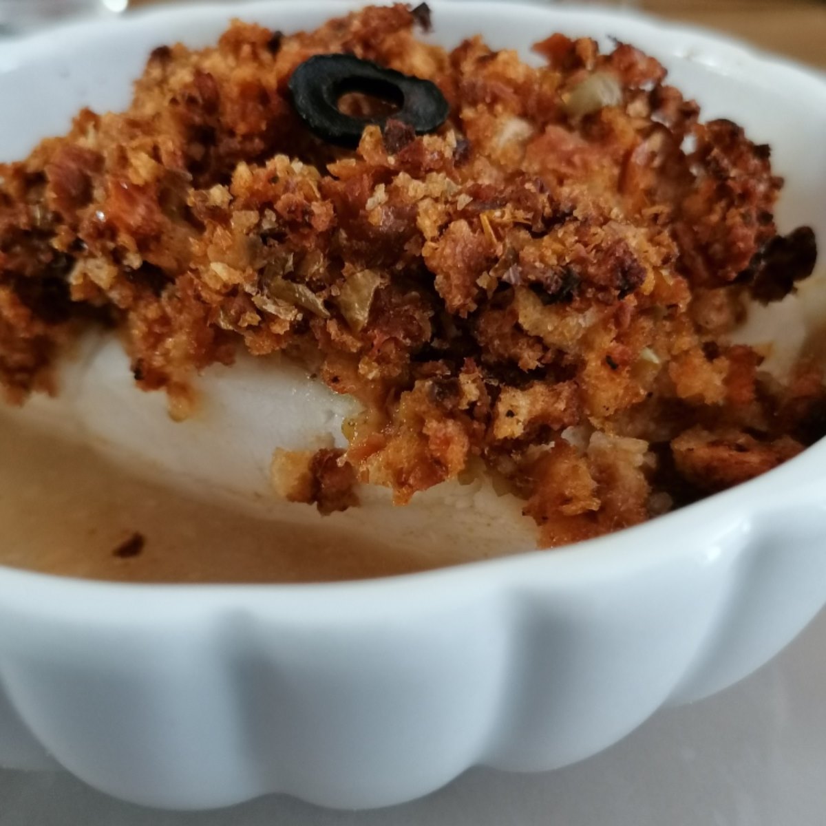 Lire la suite à propos de l’article Poisson blanc et crumble à la tapenade d’olives vertes et tomates séchées
