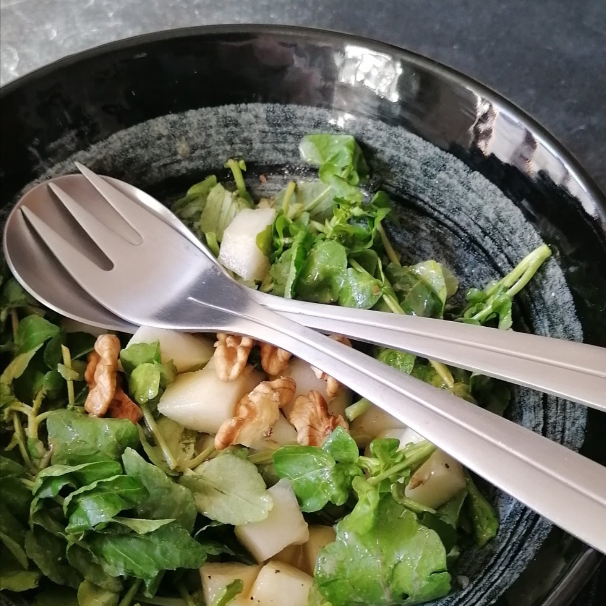 Lire la suite à propos de l’article Salade de cresson aux poires et aux noix