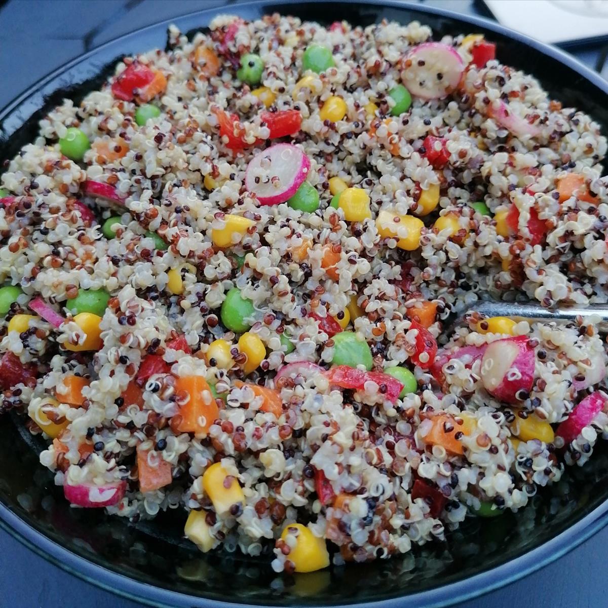 Lire la suite à propos de l’article Trio de quinoa aux légumes croquants