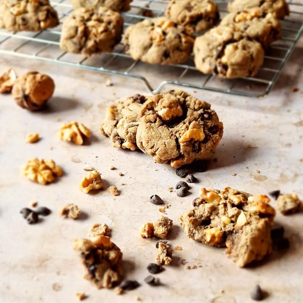 Lire la suite à propos de l’article Cookies très “crunchy” à la farine de sarrasin, noix et chocolat noir