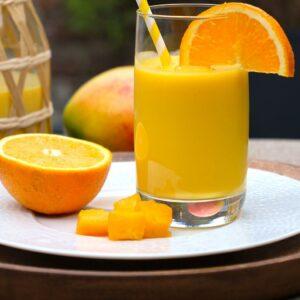 Smoothie mangue, orange et vanille