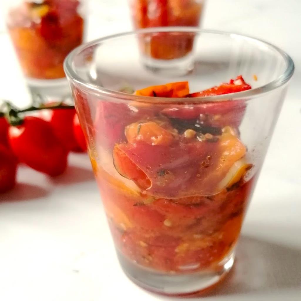 Lire la suite à propos de l’article Tomates confites en verrines apéritives au vinaigre balsamique