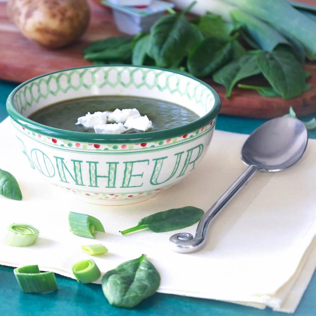 Lire la suite à propos de l’article Soupe d’épinards et poireaux au chèvre frais