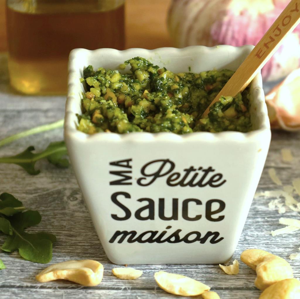 Lire la suite à propos de l’article Pesto maison à la roquette et aux noix de cajou