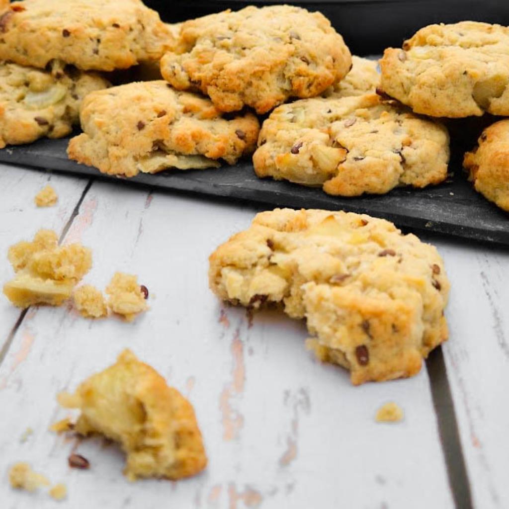 Lire la suite à propos de l’article Cookies aux oignons, comte et graines de lin