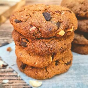 Cookies à la farine de châtaigne, noisettes et chocolat