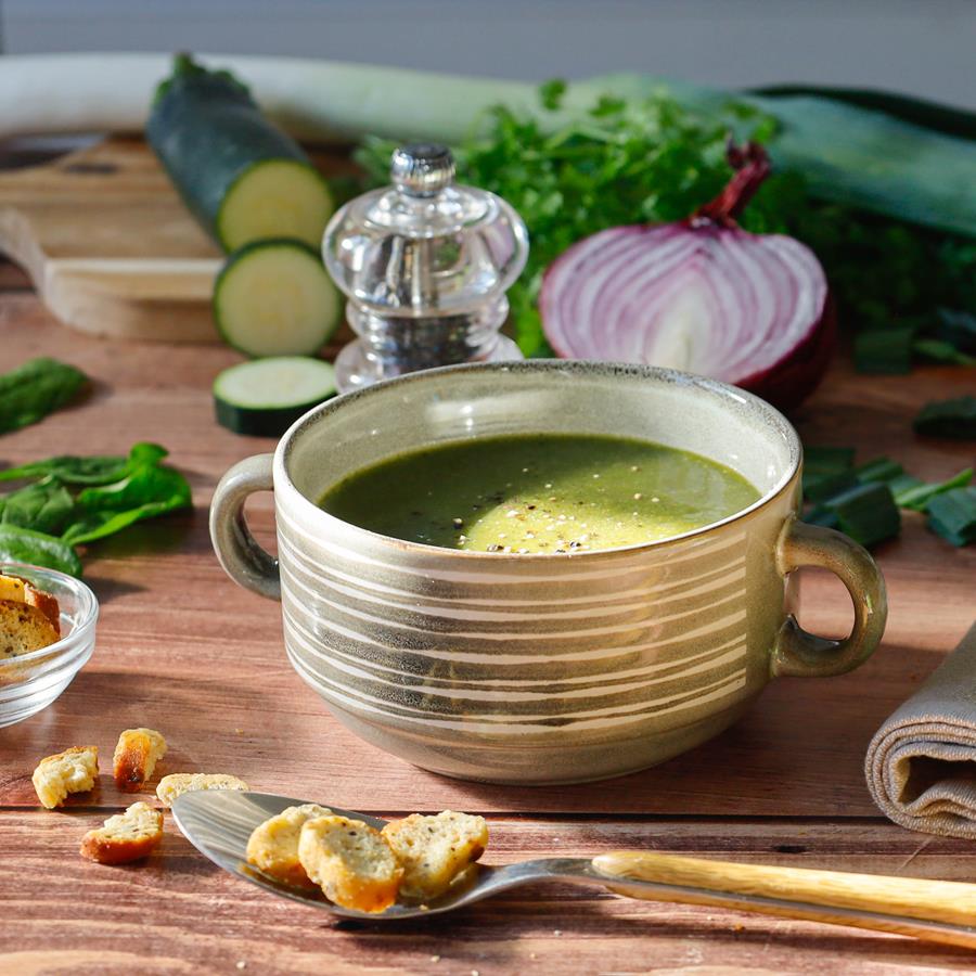 Lire la suite à propos de l’article Soupe rustique de légumes verts