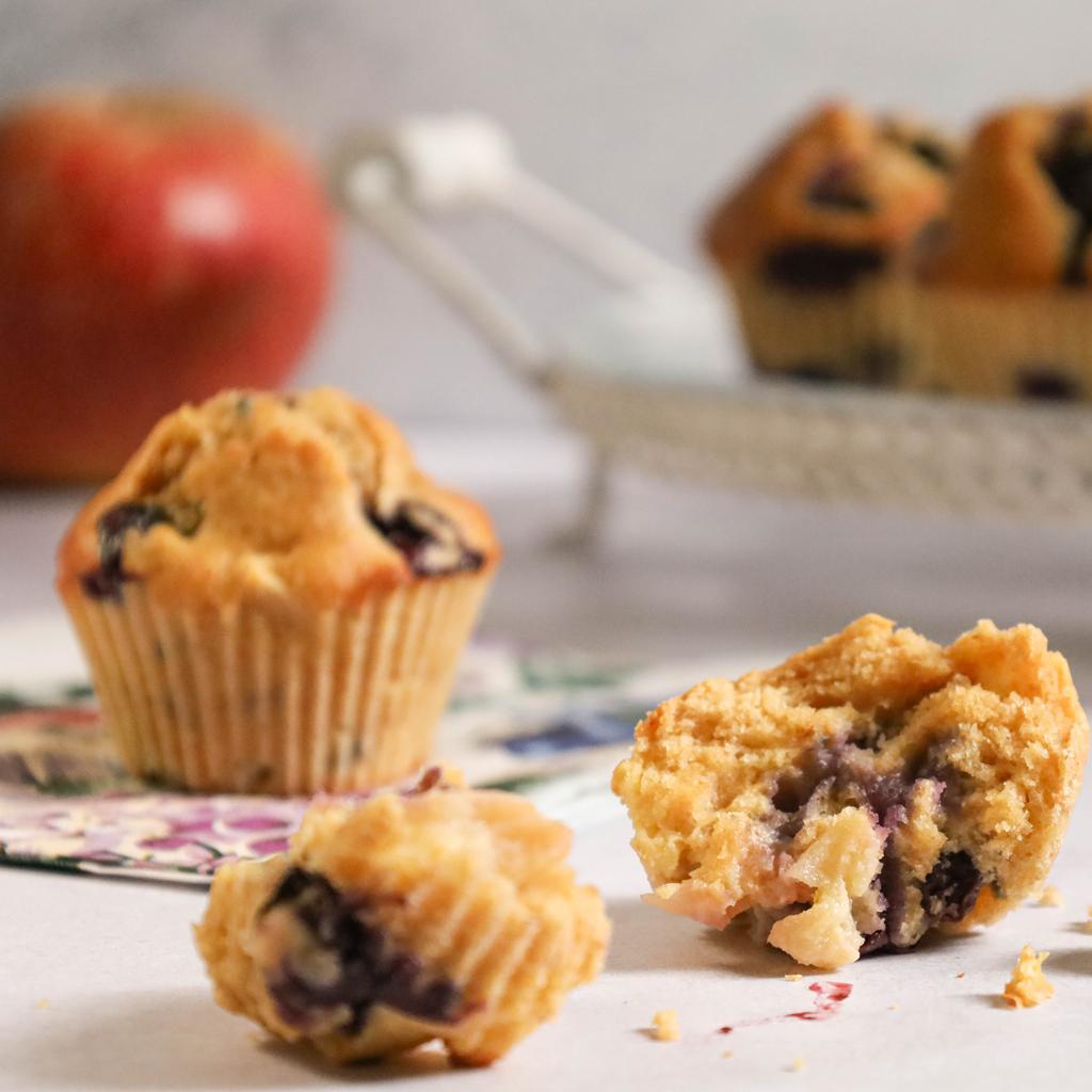 Lire la suite à propos de l’article Muffins aux pommes et aux myrtilles