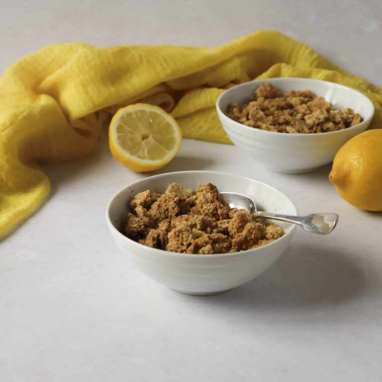 Crème de citron et crumble à la noix de coco