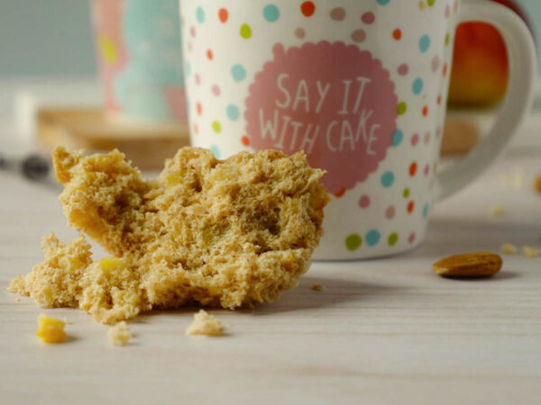 Mugcake pomme, amande et rhum