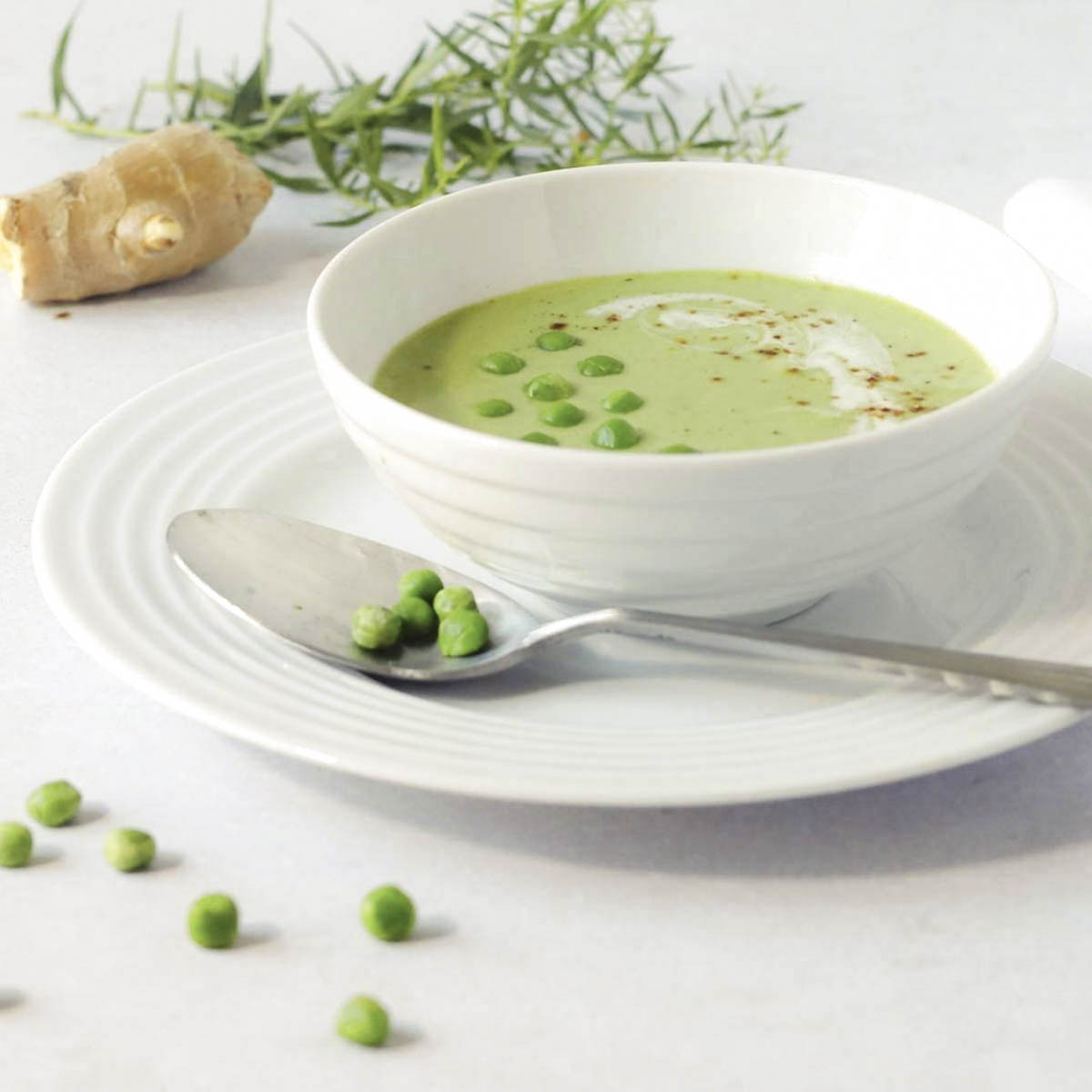 Lire la suite à propos de l’article Velouté glacé de petits pois à l’estragon et à la ricotta