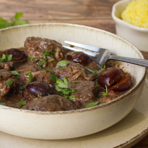 Mijoté de veau au Pinot noir et aux quetsches