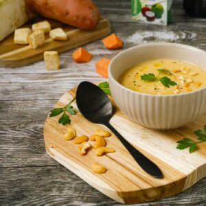 Velouté de céleri et patate douce au lait de coco